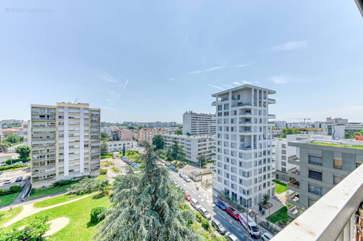 Appartement à LYON-8E