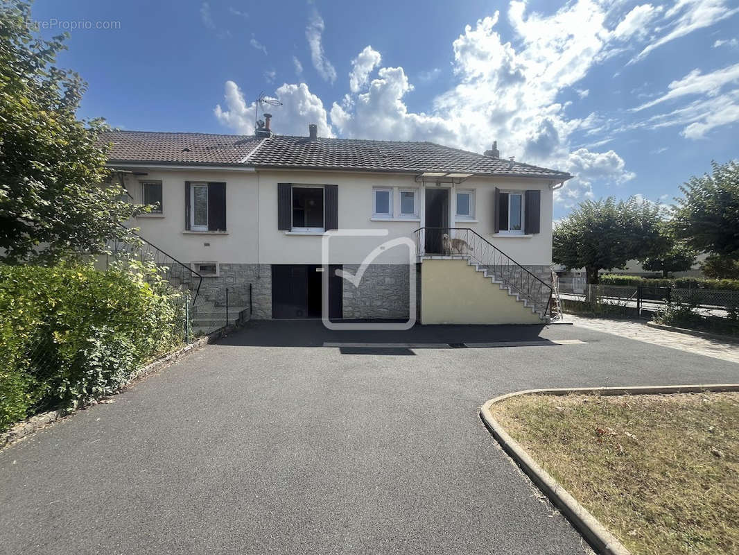 Maison à MALEMORT-SUR-CORREZE