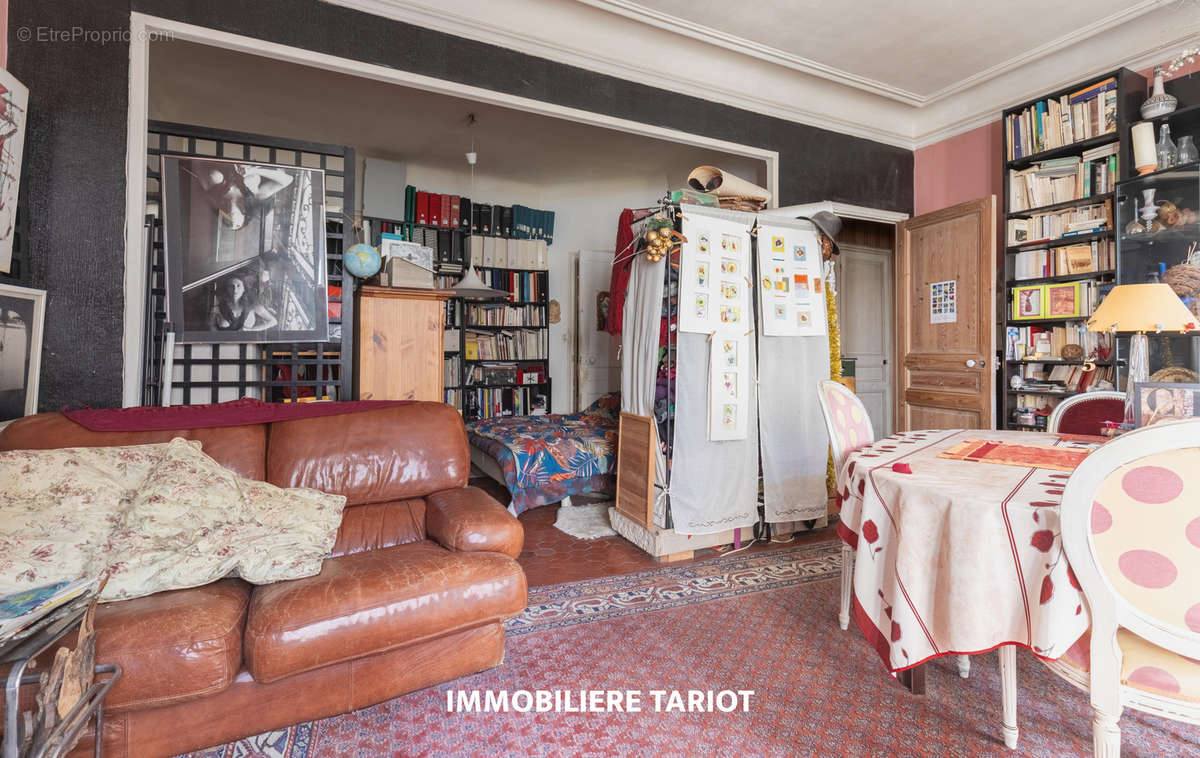 Appartement à MARSEILLE-1E