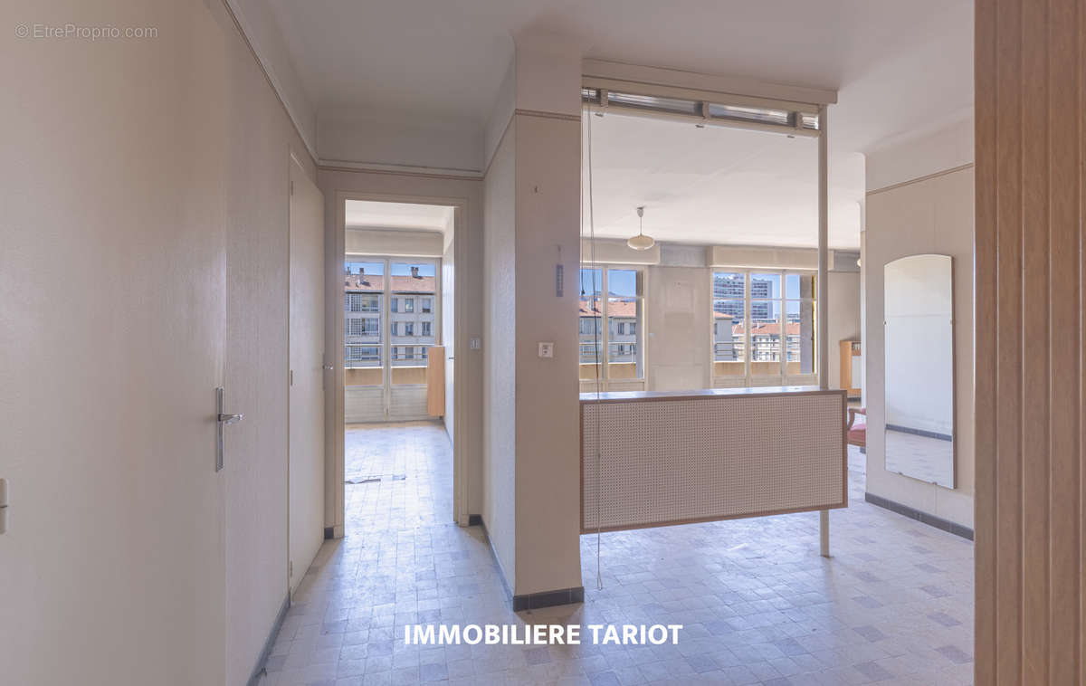 Appartement à MARSEILLE-9E