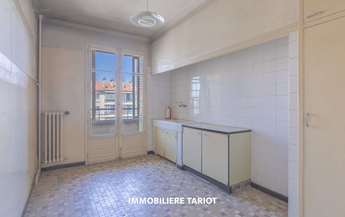 Appartement à MARSEILLE-9E