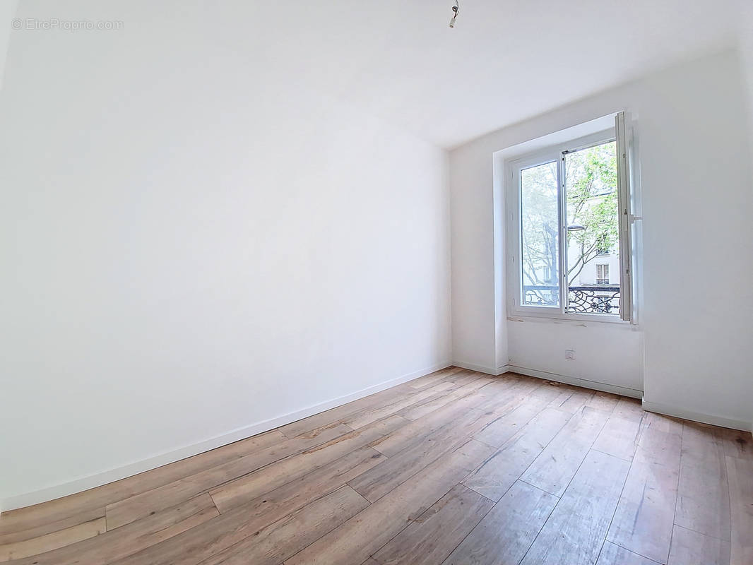 Appartement à PARIS-19E