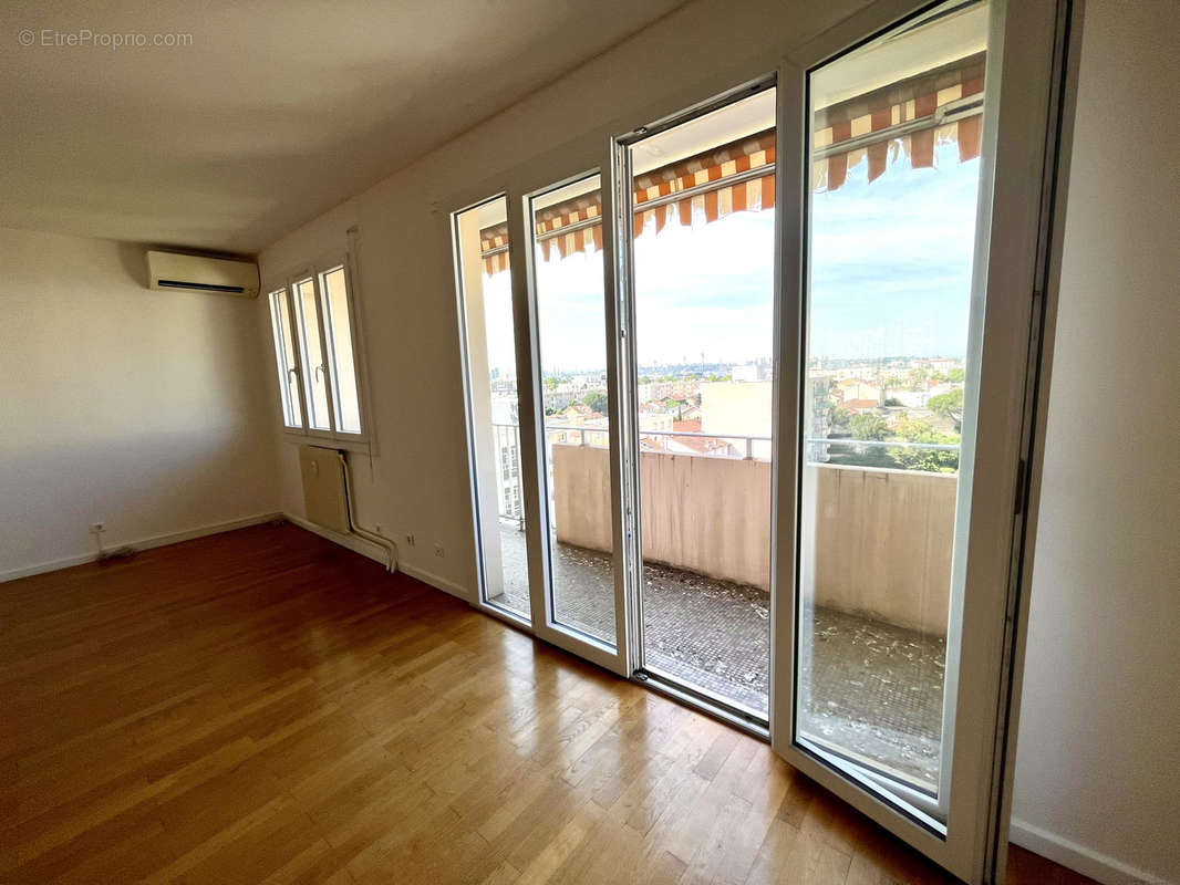 Appartement à LYON-8E