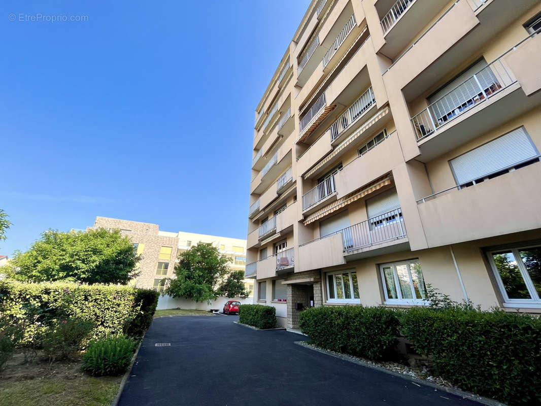 Appartement à LYON-8E