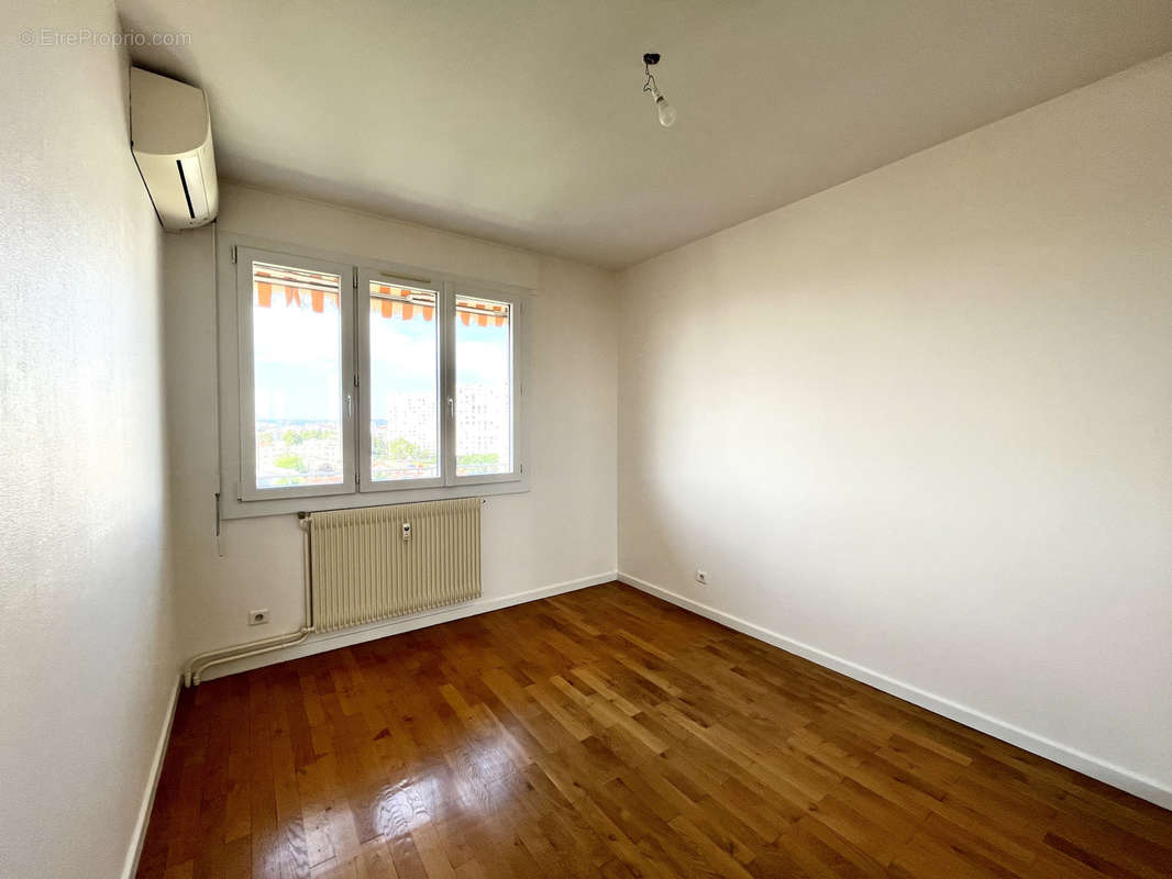 Appartement à LYON-8E