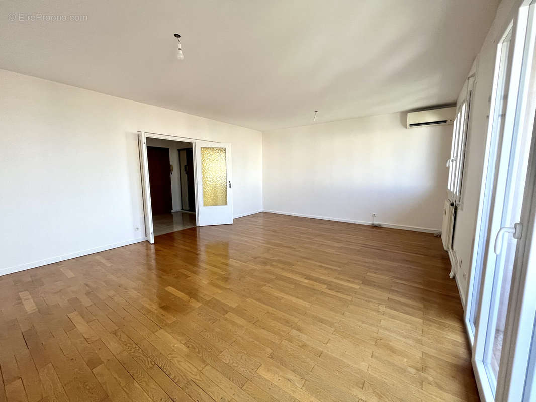 Appartement à LYON-8E