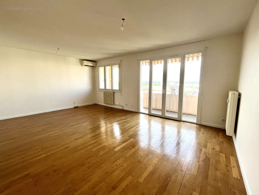 Appartement à LYON-8E