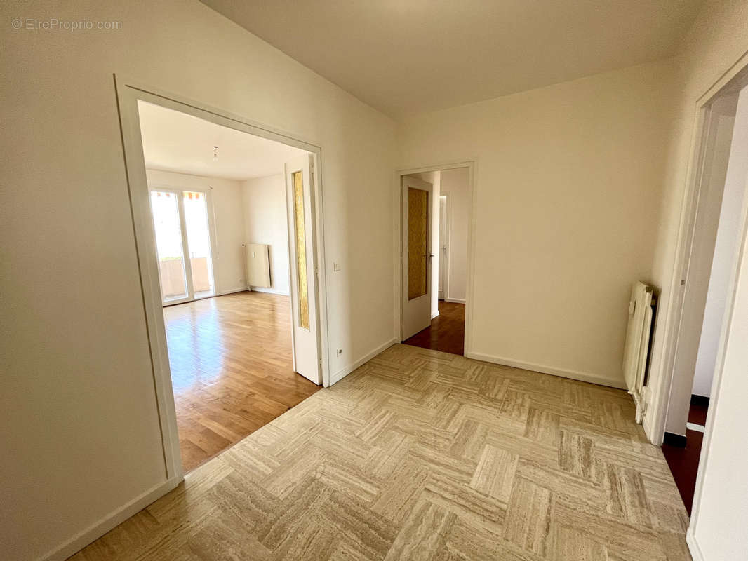 Appartement à LYON-8E