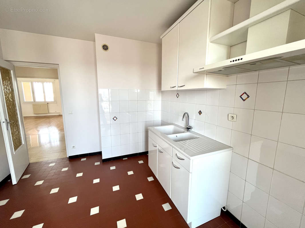 Appartement à LYON-8E