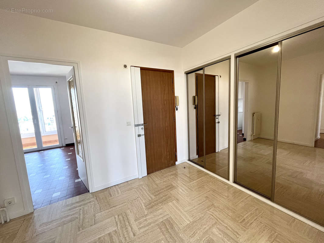 Appartement à LYON-8E