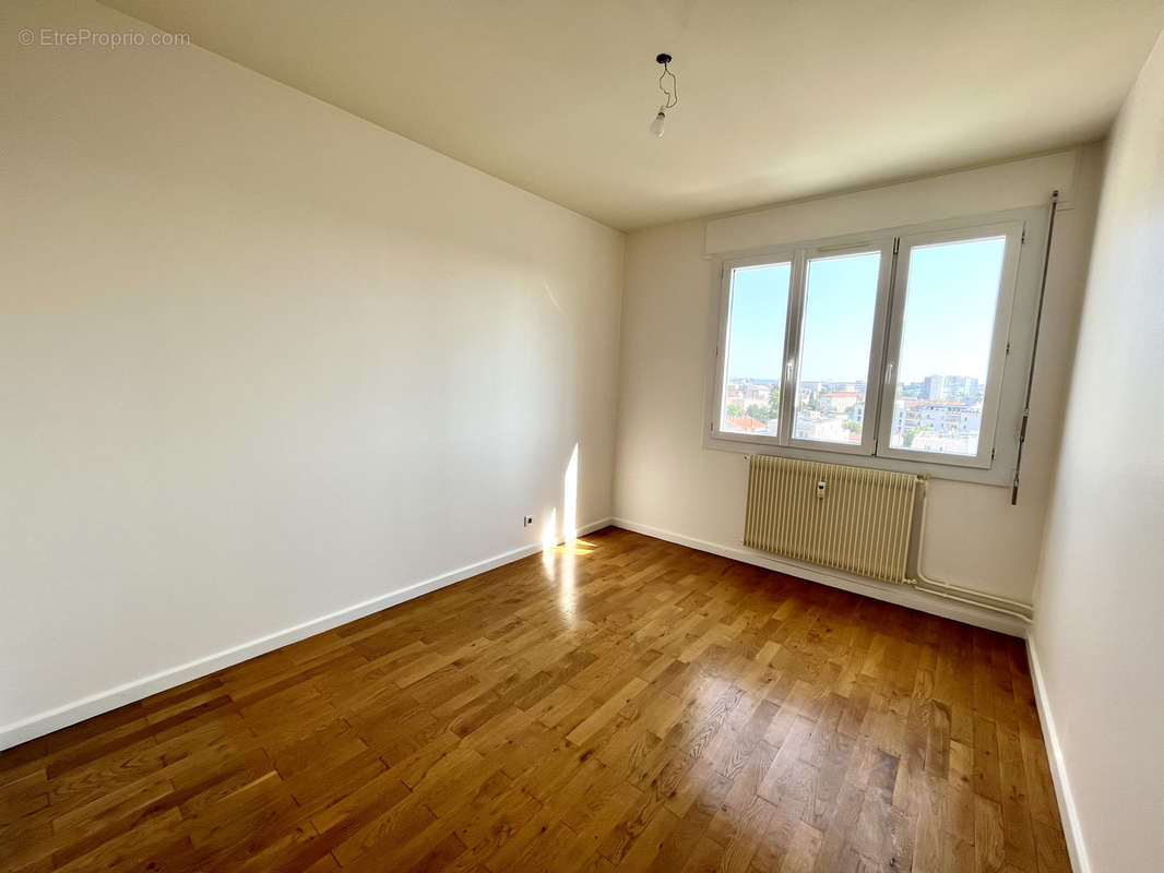 Appartement à LYON-8E