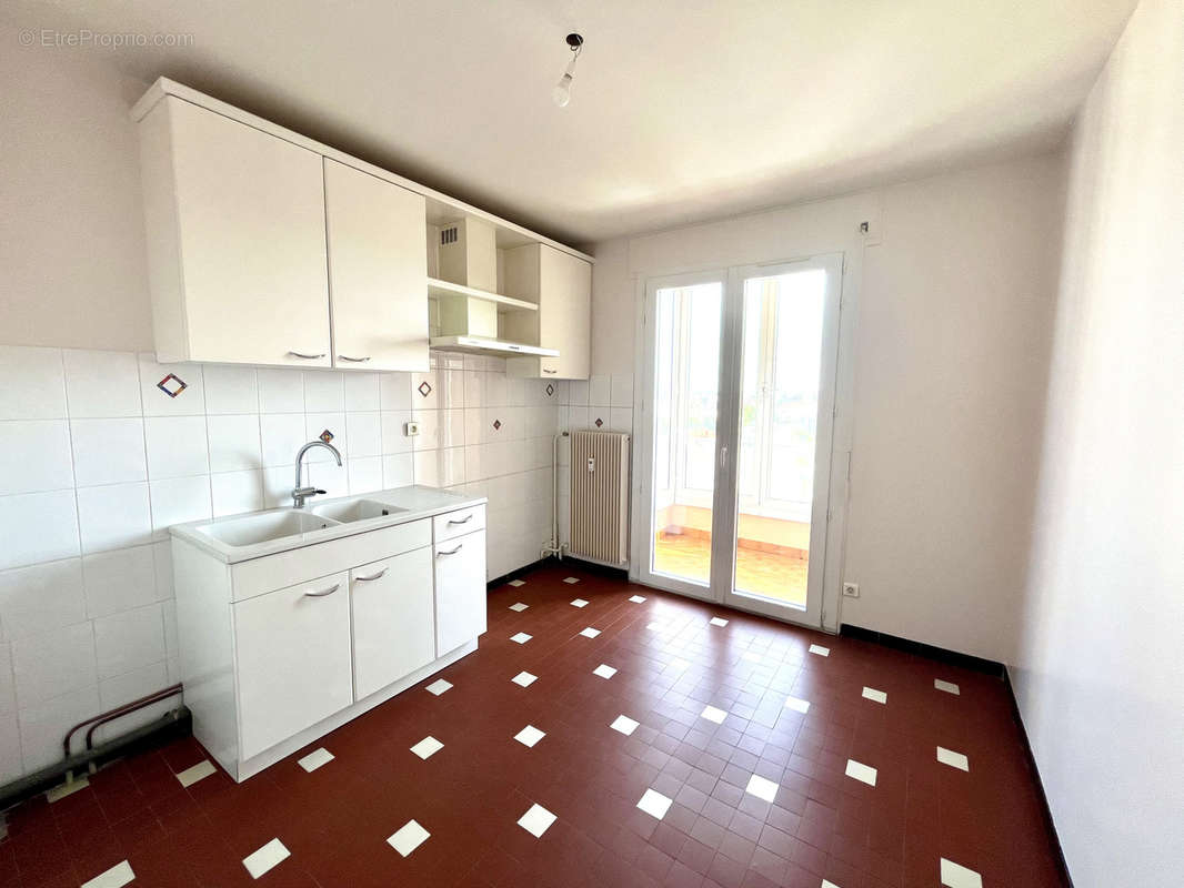 Appartement à LYON-8E