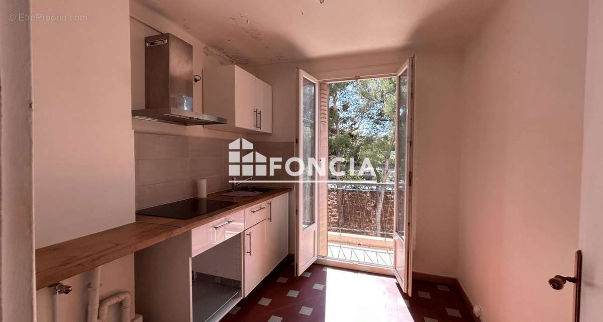 Appartement à MARSEILLE-9E