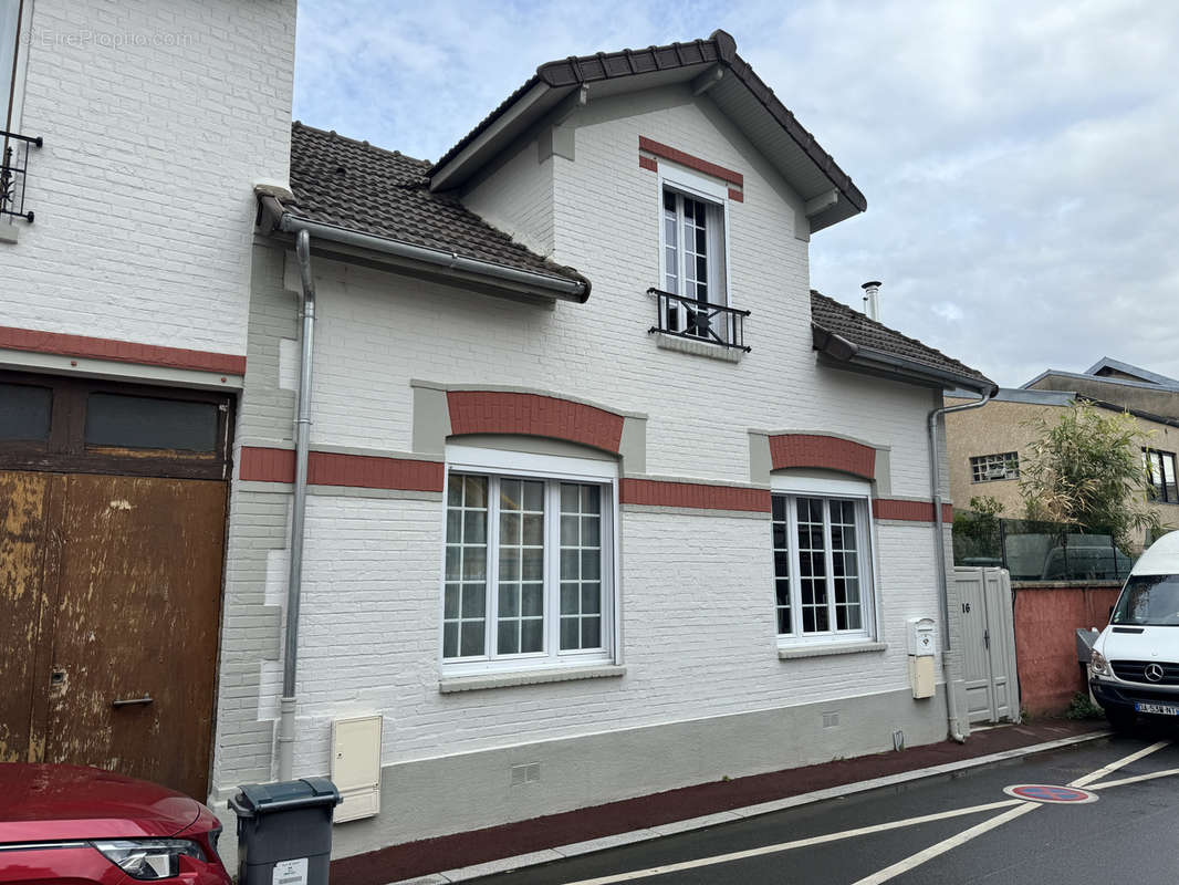 Maison à CLICHY