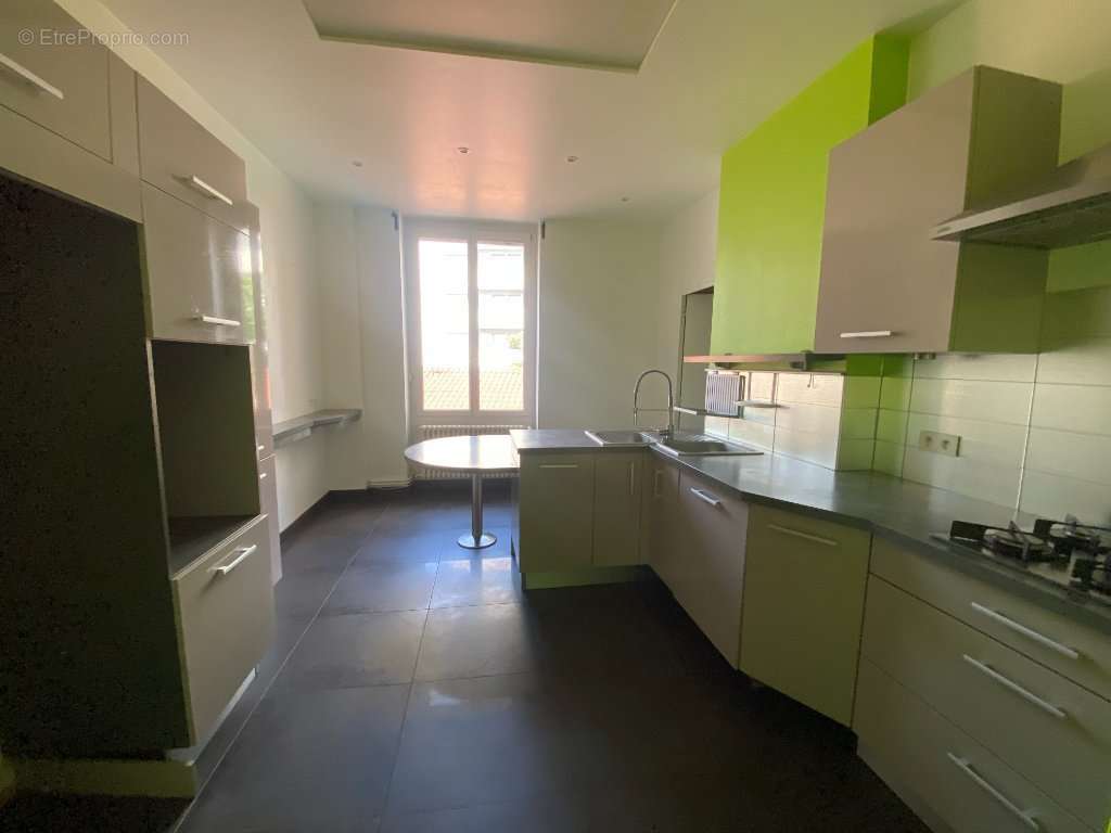 Appartement à SAINT-ETIENNE