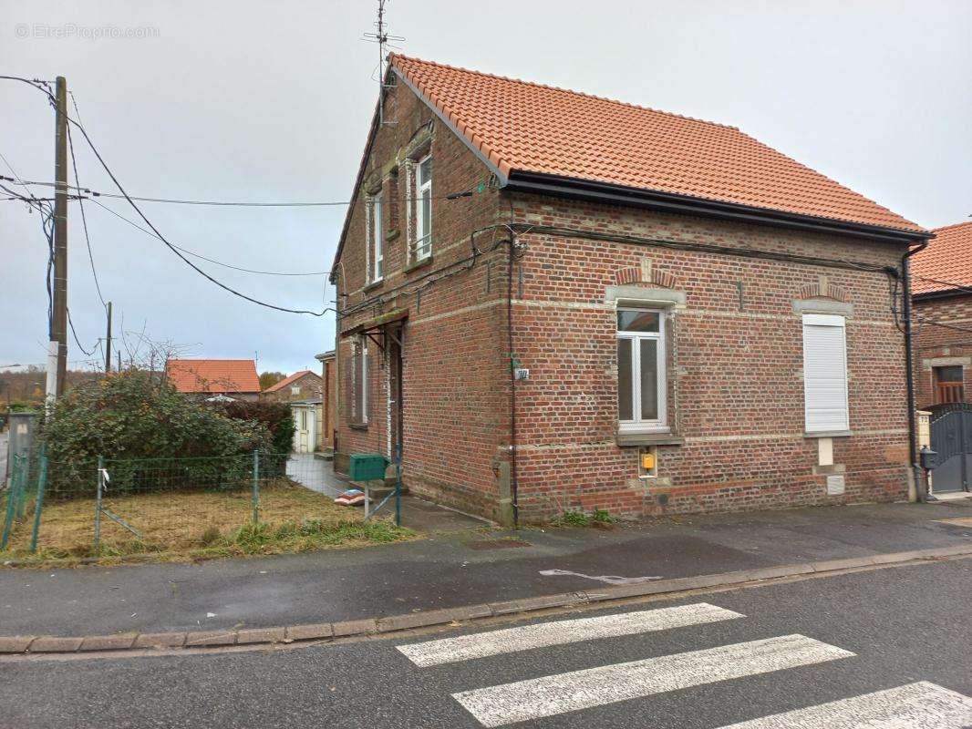 Maison à MARLES-LES-MINES