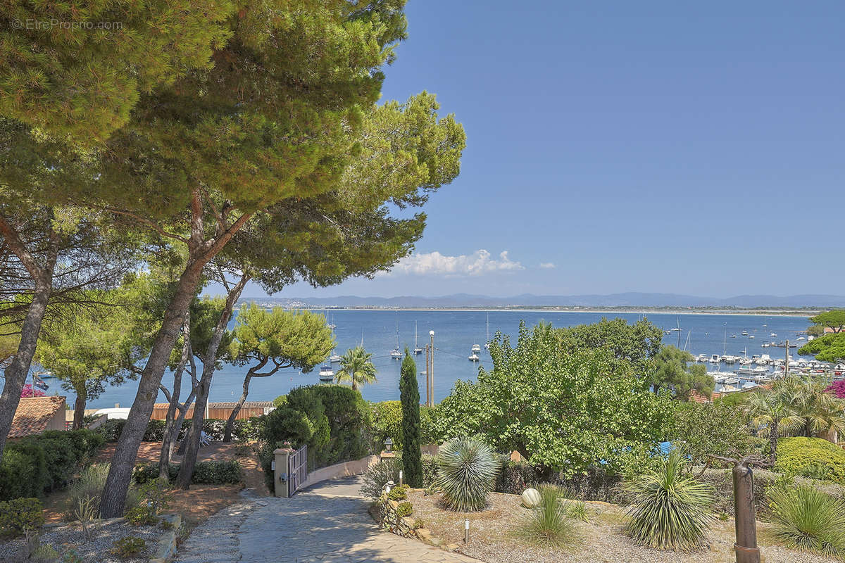 Maison à HYERES