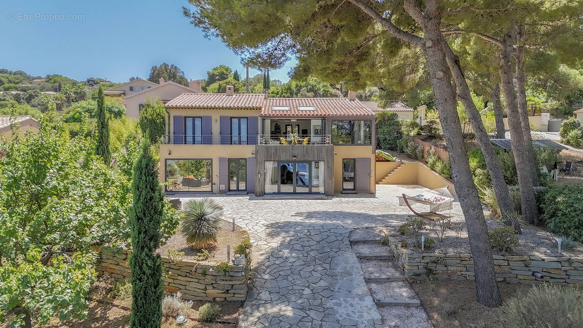 Maison à HYERES