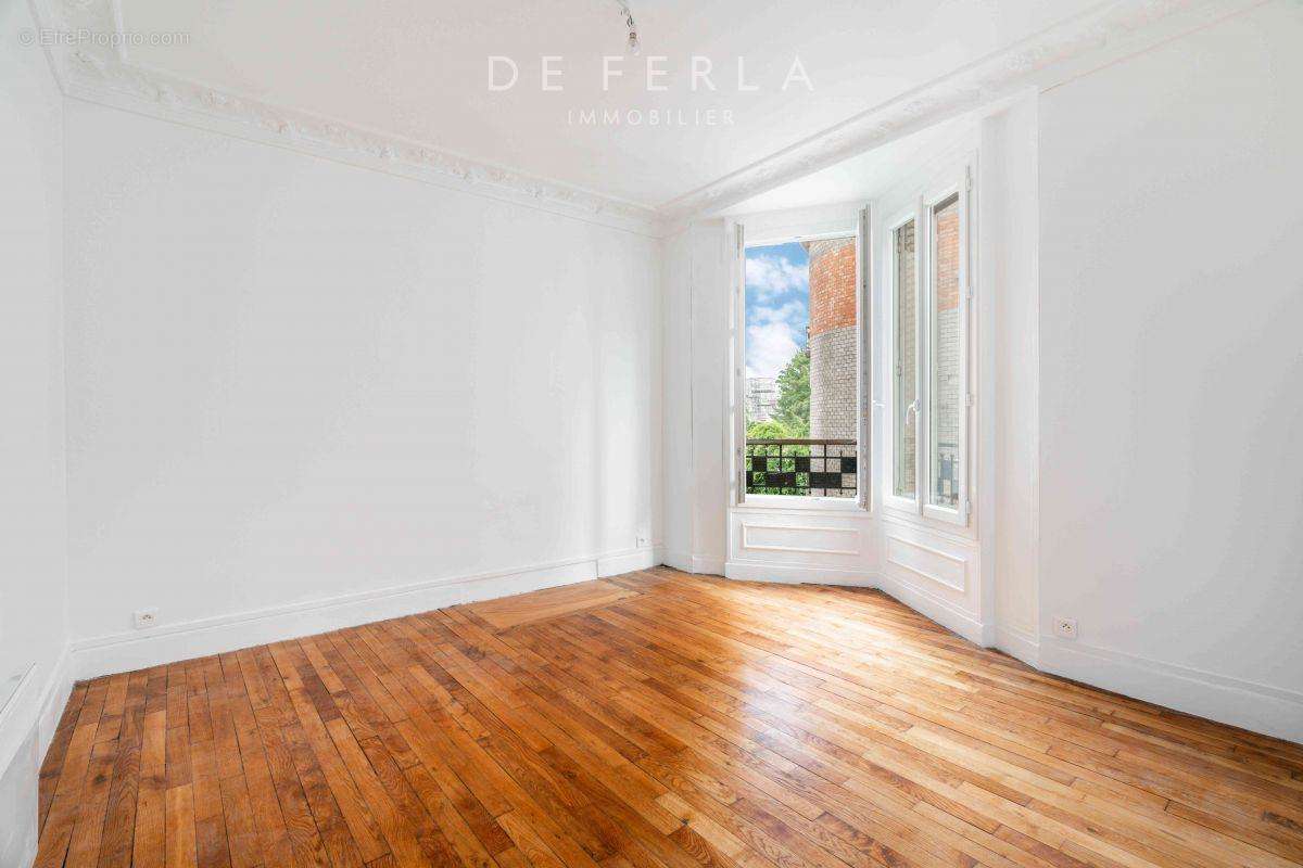 Appartement à PARIS-15E