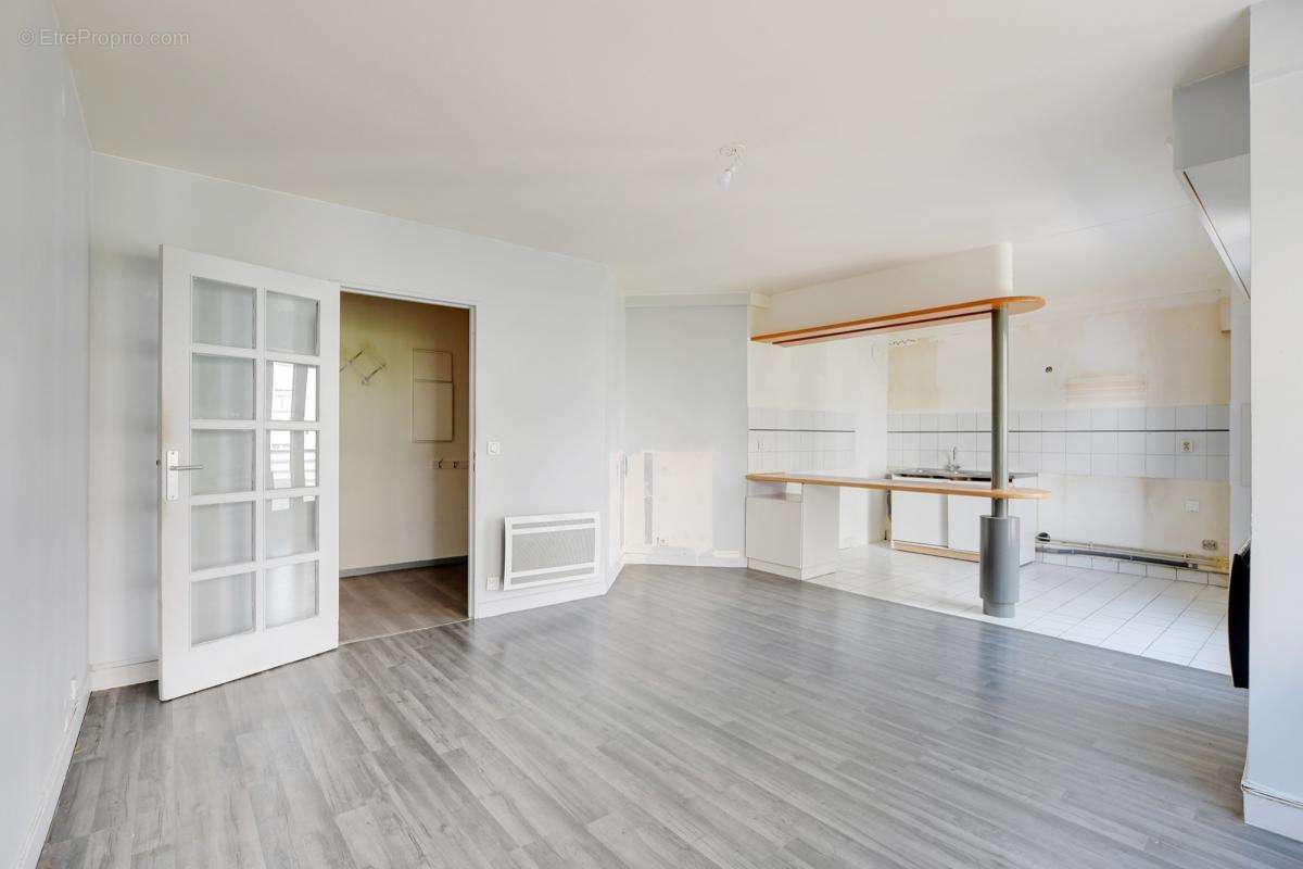 Appartement à PARIS-20E