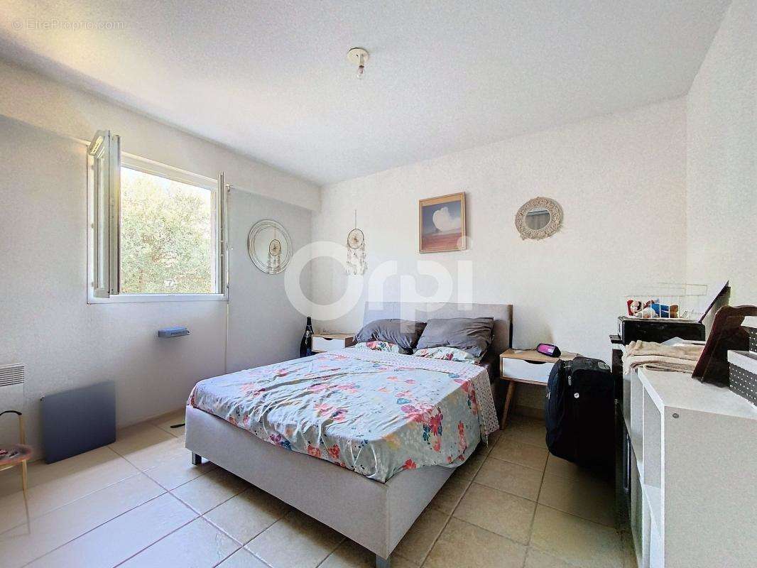 Appartement à ROQUEBRUNE-SUR-ARGENS