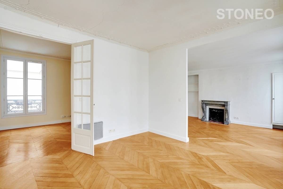 Appartement à PARIS-9E