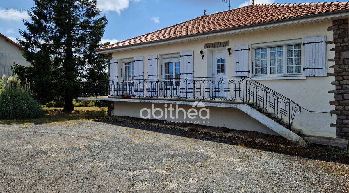 Maison à ROUMAZIERES-LOUBERT