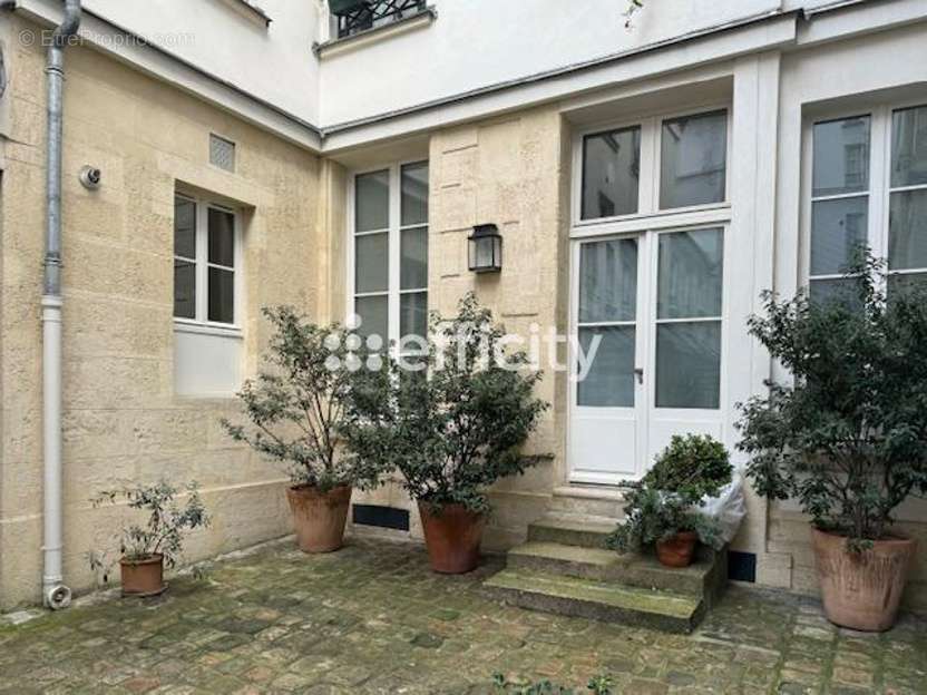 Appartement à PARIS-4E