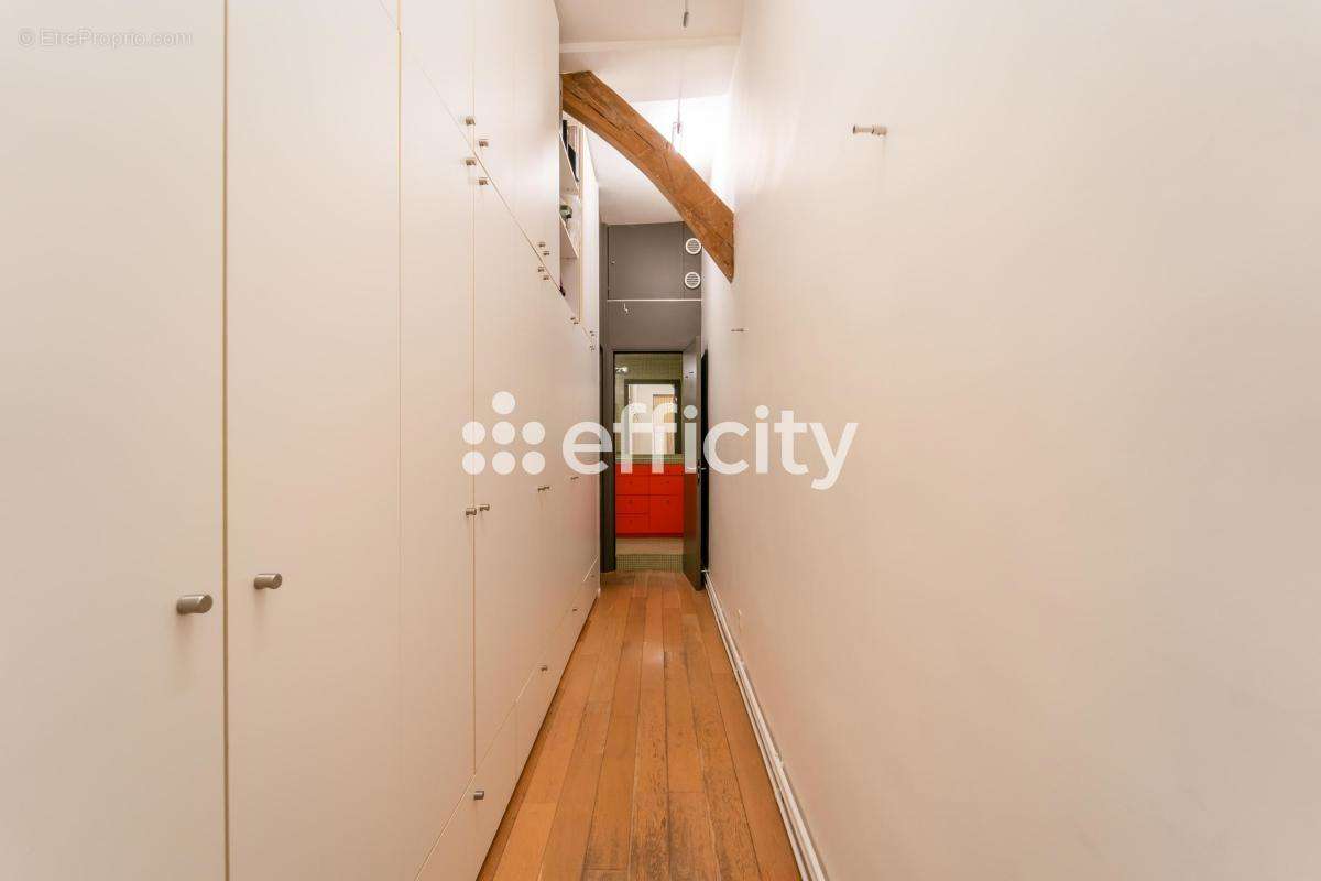 Appartement à PARIS-4E