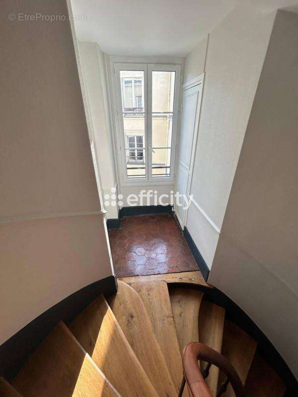 Appartement à PARIS-20E