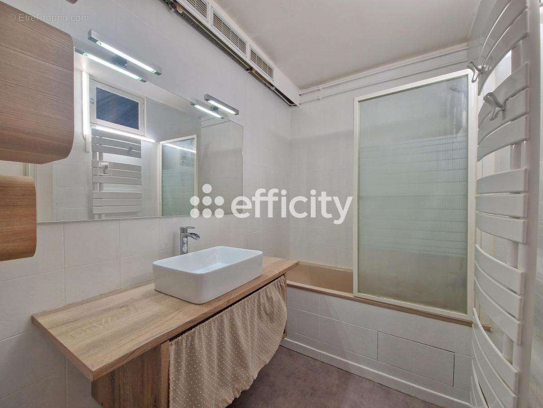 Appartement à ASNIERES-SUR-SEINE