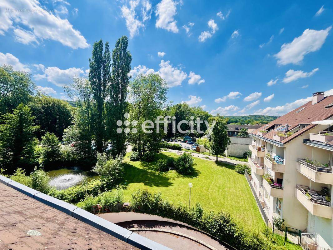 Appartement à SAINT-REMY-LES-CHEVREUSE