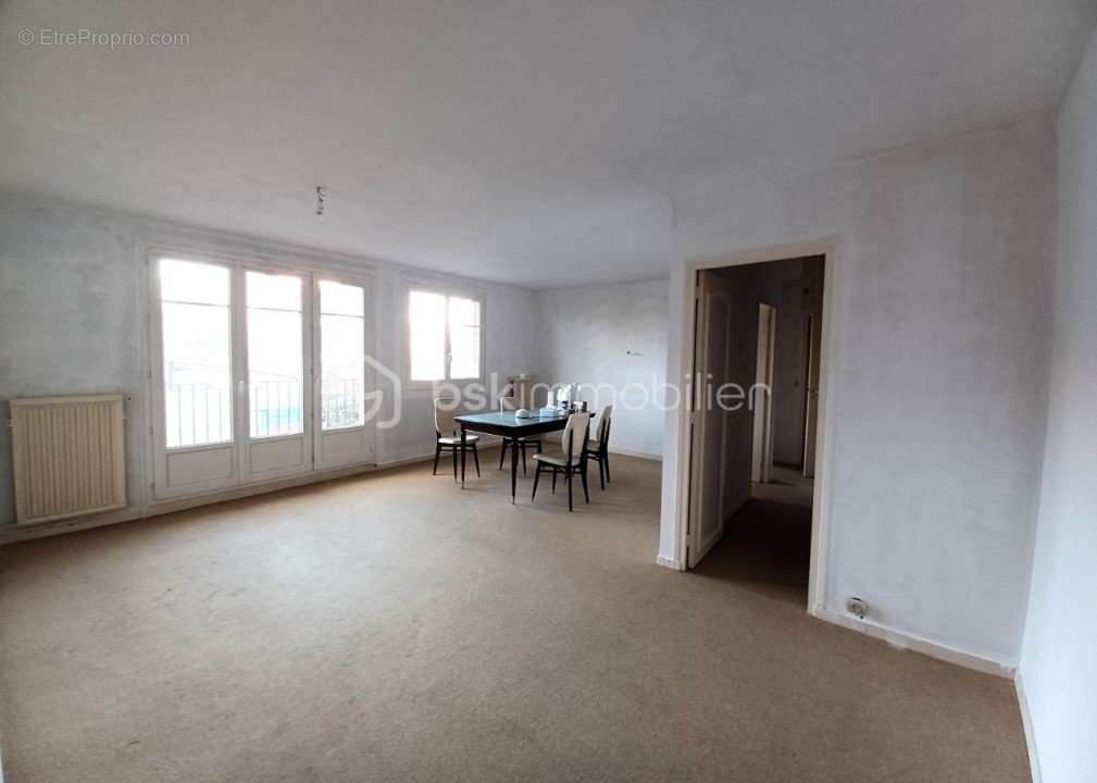 Appartement à PARIS-20E