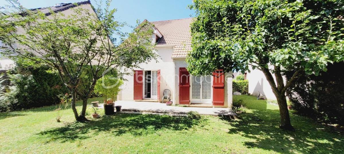 Maison à CHAMPIGNY-SUR-MARNE