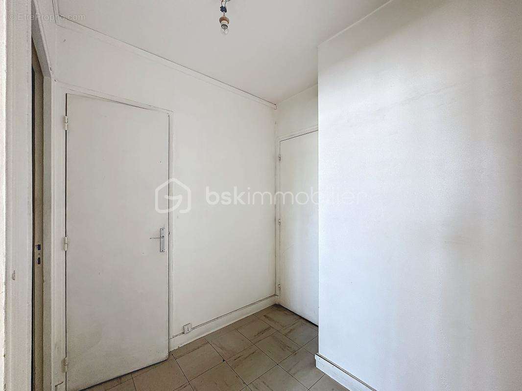 Appartement à PARIS-20E