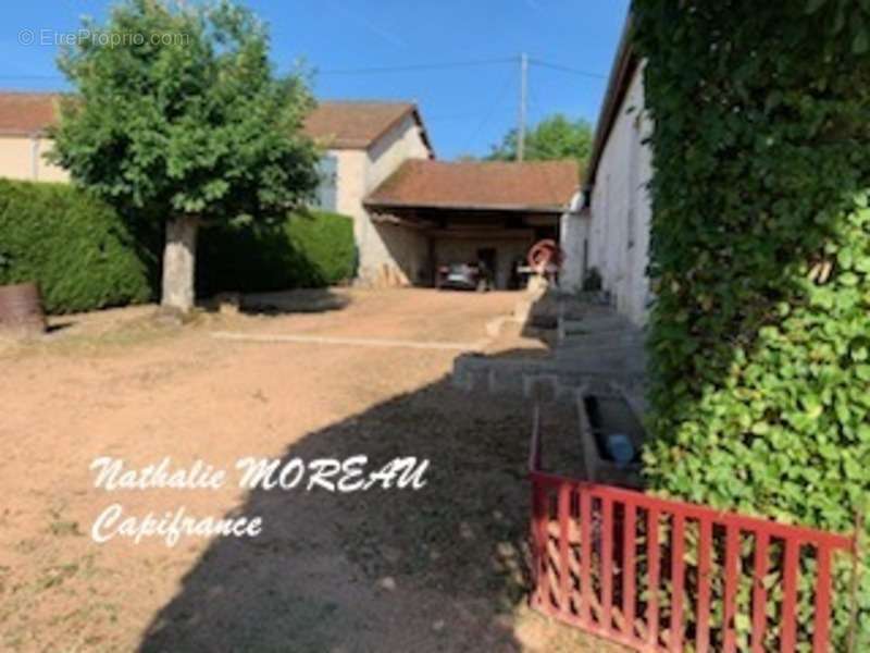 Maison à MOUX-EN-MORVAN