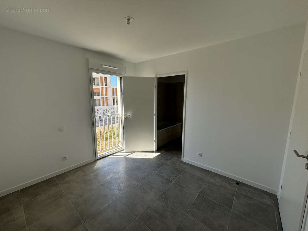 Appartement à MAUGUIO