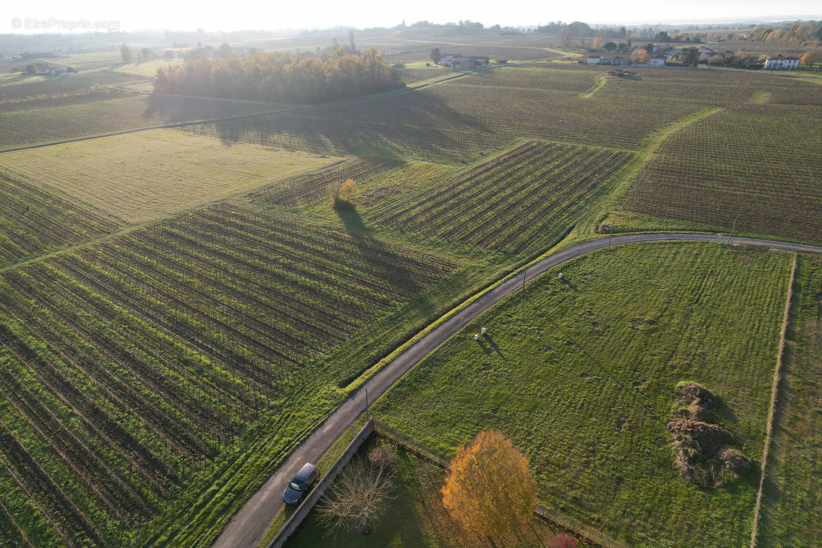 Terrain à CARS