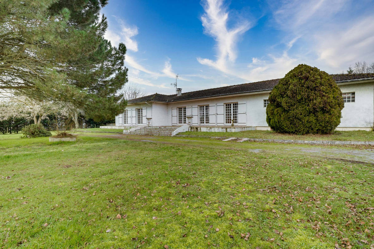 Maison à SAINT-ANDRE-DE-CUBZAC