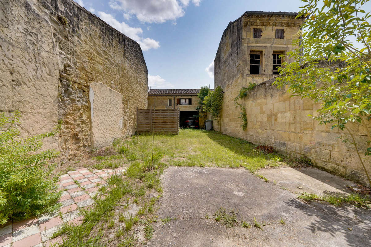 Maison à SAINT-ANDRE-DE-CUBZAC