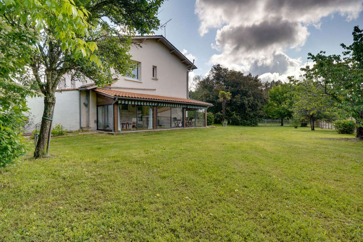 Maison à SAINT-ANDRE-DE-CUBZAC