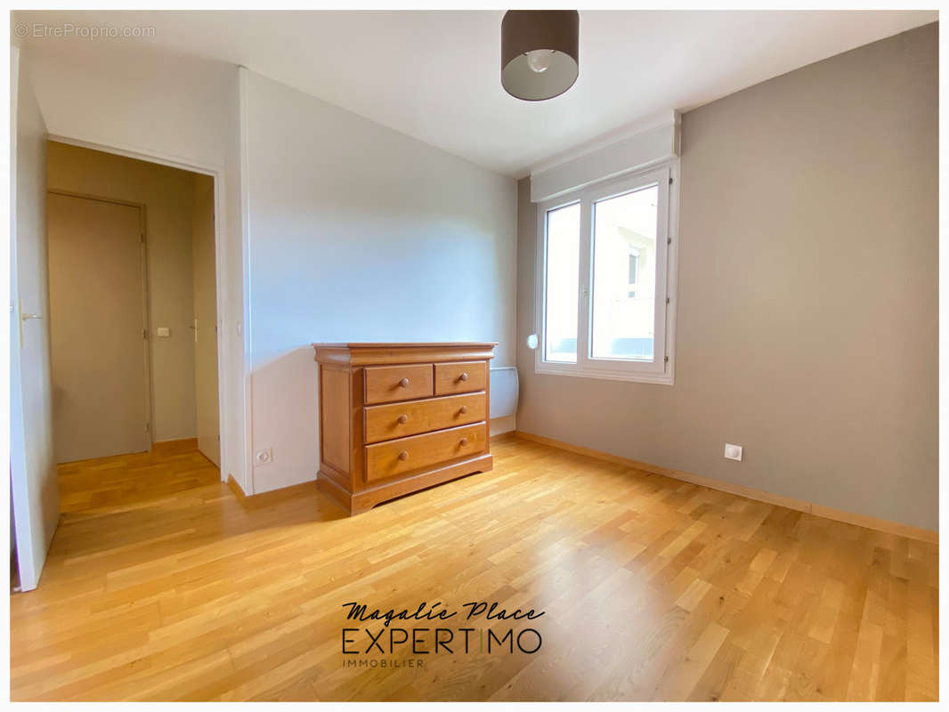 Appartement à SAINT-GENIS-LAVAL