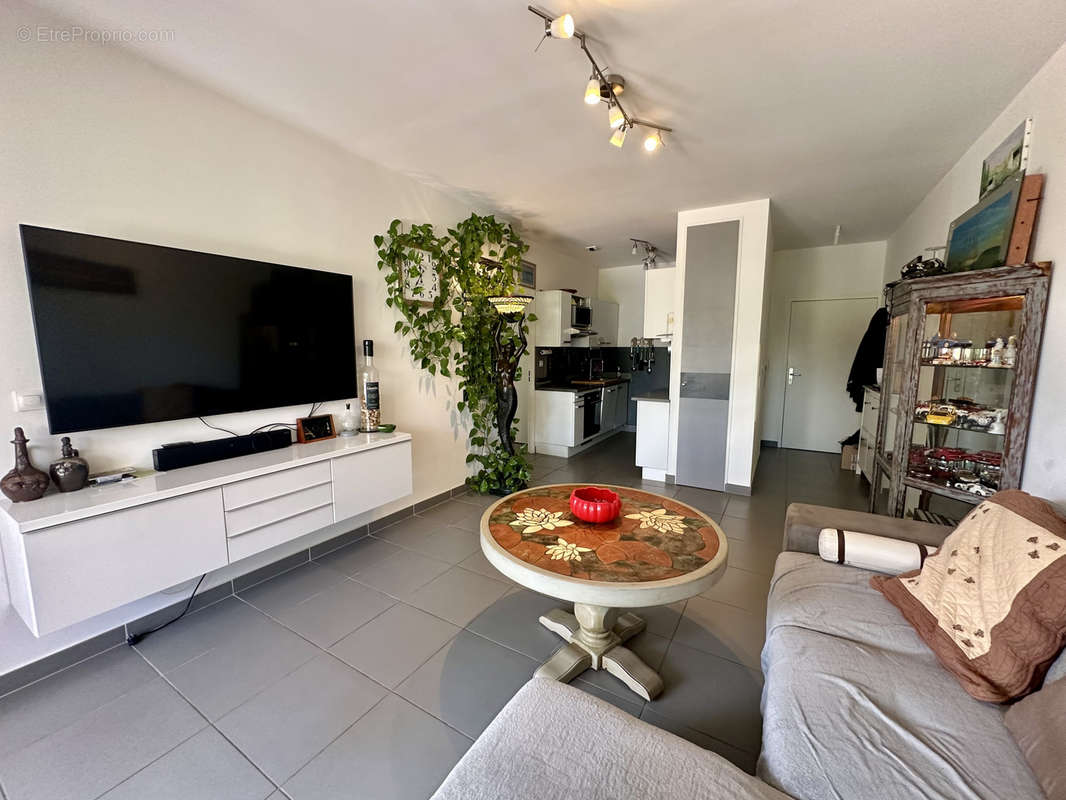 Appartement à LA LONDE-LES-MAURES