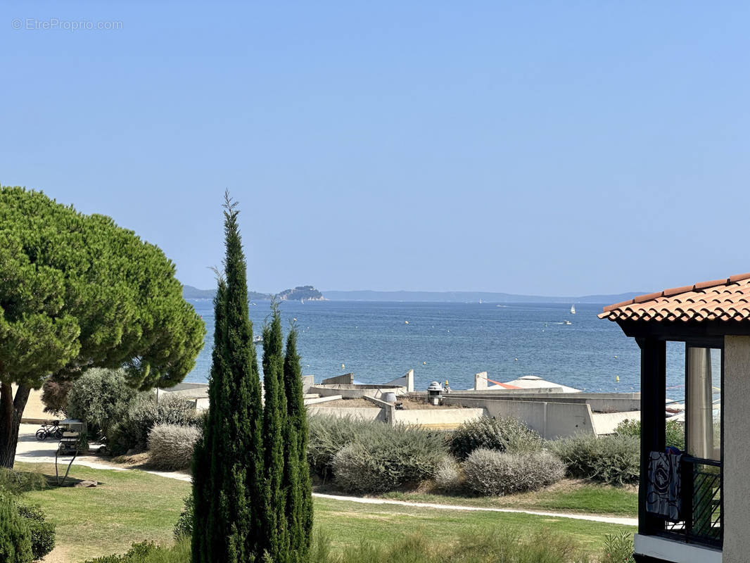 Appartement à LA LONDE-LES-MAURES