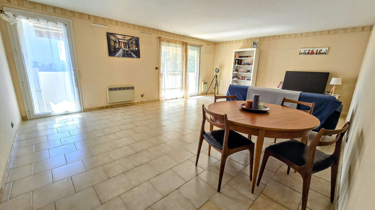 Appartement à MARSEILLE-8E