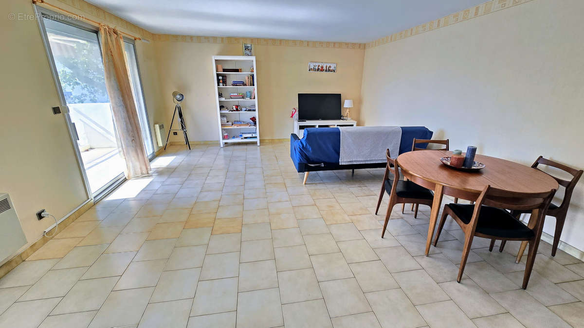 Appartement à MARSEILLE-8E