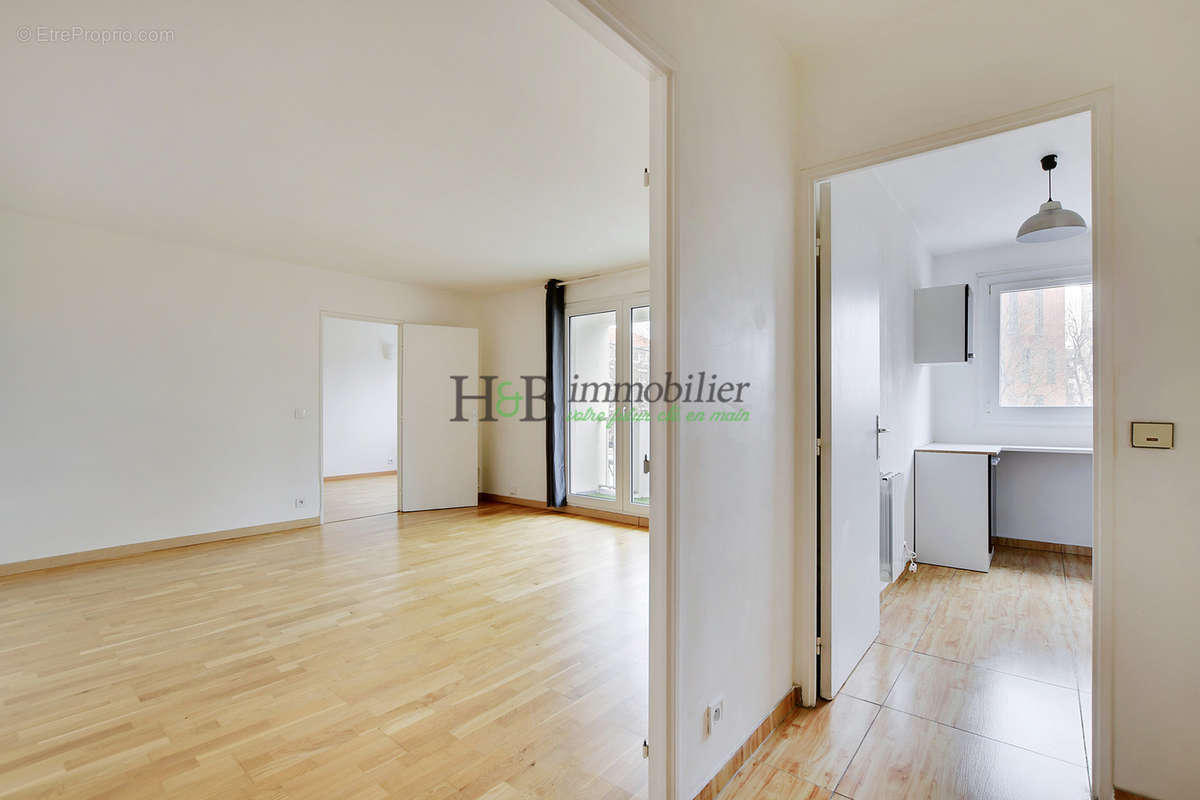 Appartement à PARIS-20E