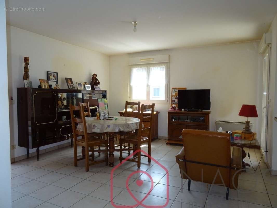 Appartement à AUBIGNY-SUR-NERE