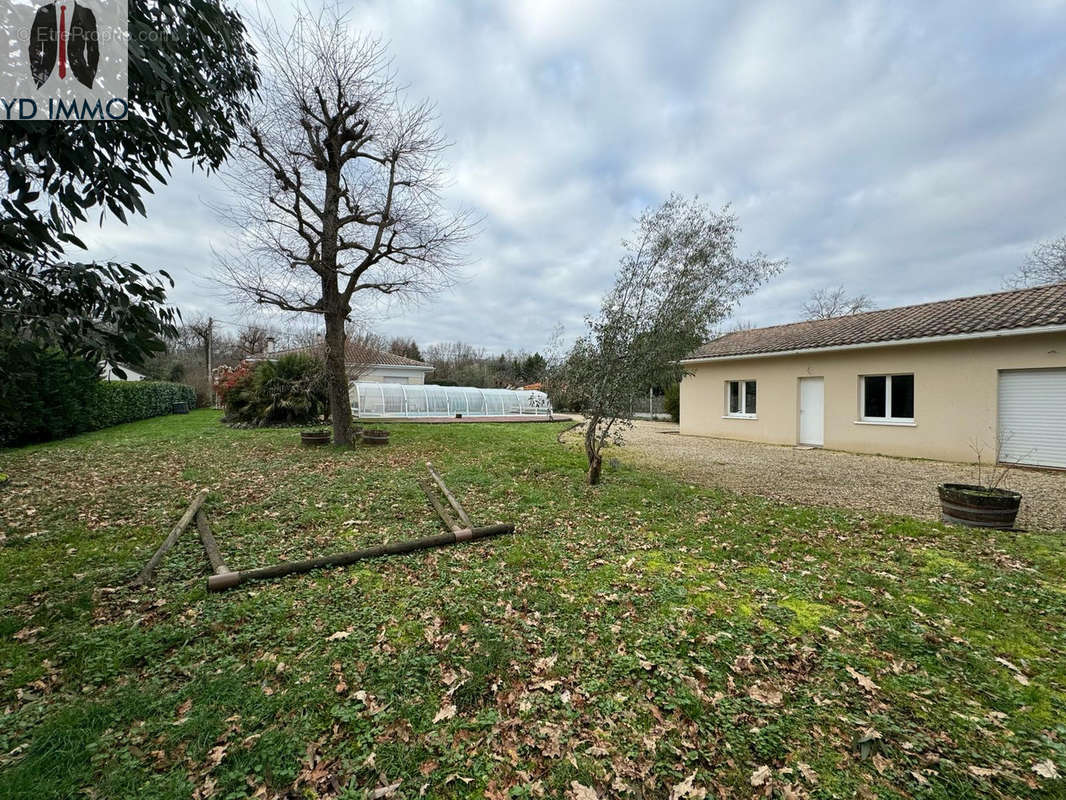 Maison à LEOGNAN