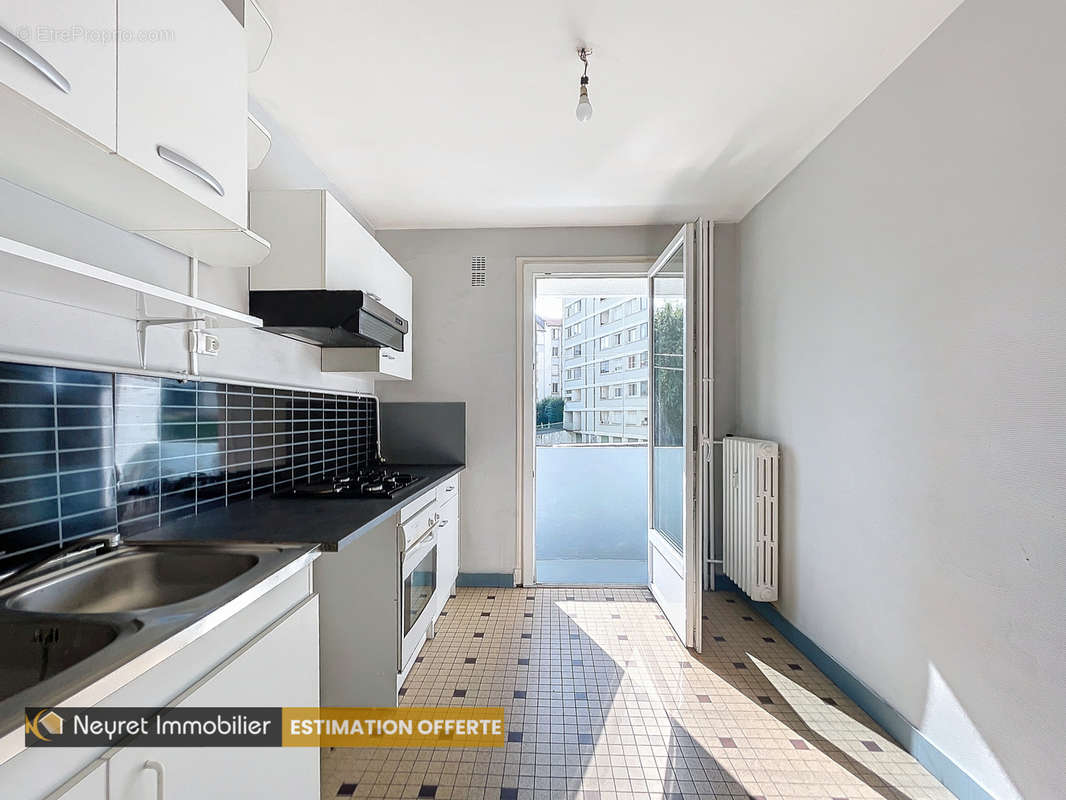 Appartement à SAINT-ETIENNE